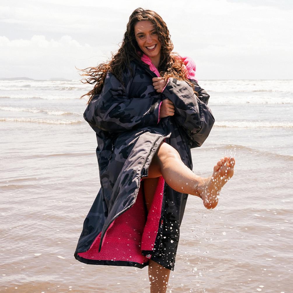 dryrobe Advance Long Sleeve Changing Robe - Black Camo / Pink Extra Image 9